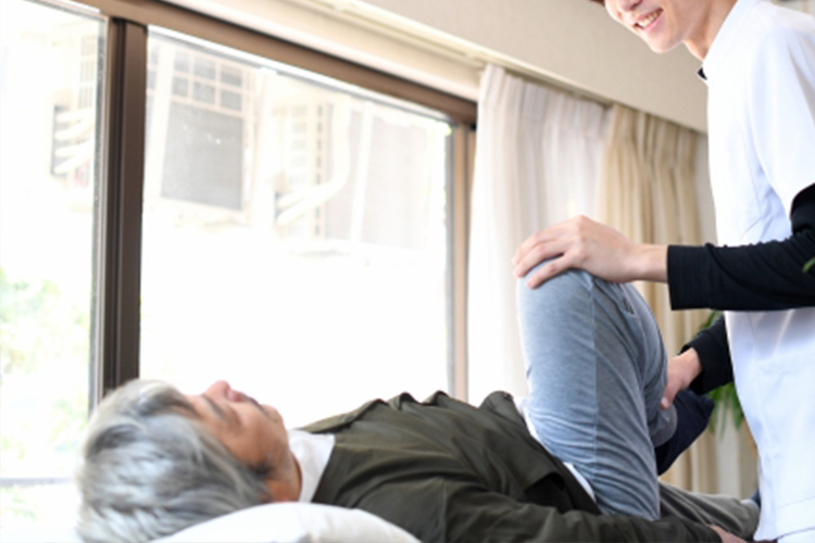 在宅リハビリテーション 訪問看護ステーション クローバー 大阪市 浪速区